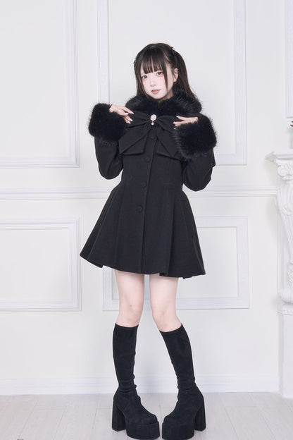 Casually Elegant Coat with a Refined Edge