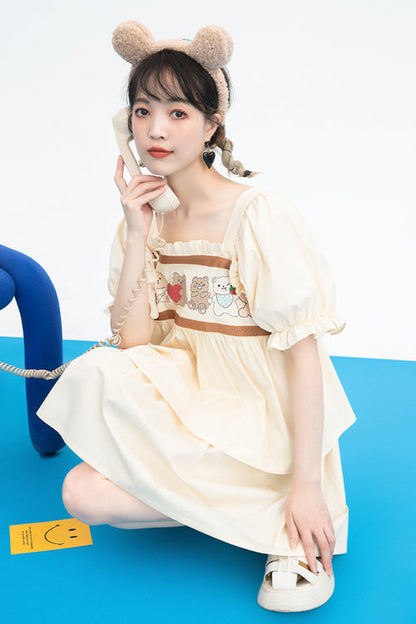 Classic Vintage Dress with a Flattering Fit