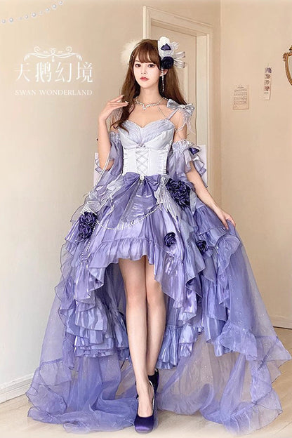 Finely Styled Dress with a Classic Vintage Look