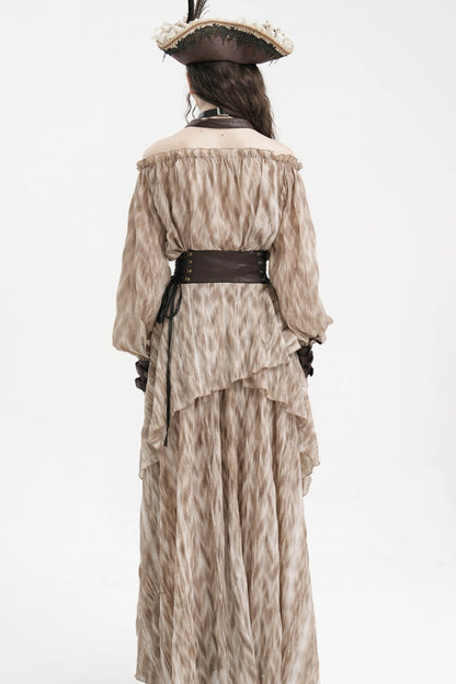 Casually Elegant Blouse with a Refined Edge