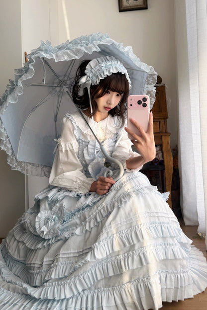 Subtly Elegant Dress with a Refined Vintage Look