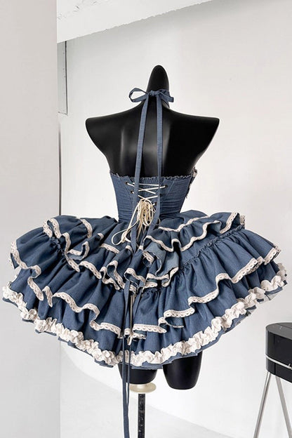 Finely Styled Dress with a Classic Vintage Look