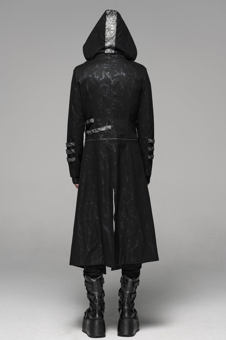Beautifully Finished Coat in a Timeless Design