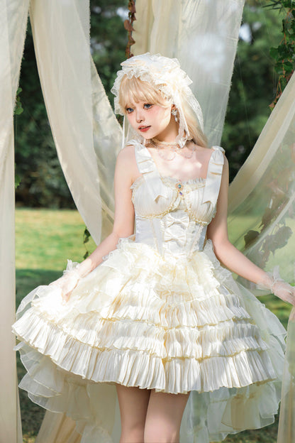Subtly Elegant Dress with a Refined Vintage Look