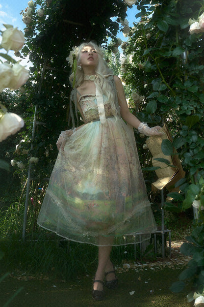 Subtly Elegant Dress with a Refined Vintage Look