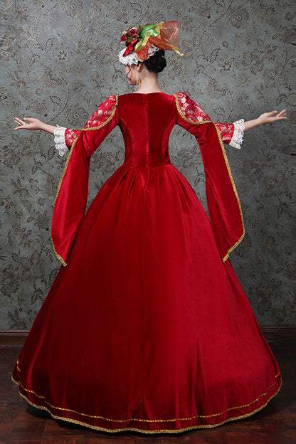 Finely Styled Dress with a Classic Vintage Look