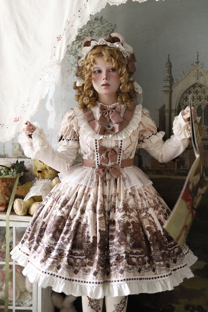 Finely Styled Dress with a Classic Vintage Look