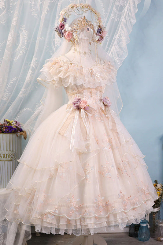 Finely Styled Dress with a Classic Vintage Look