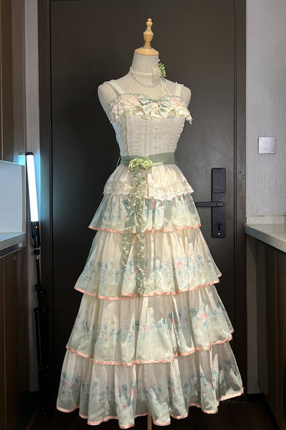 Finely Styled Dress with a Classic Vintage Look
