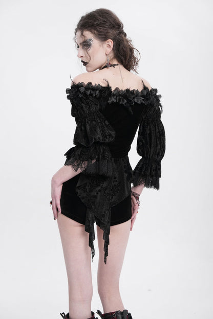 Beautifully Crafted Blouse in a Classic Style