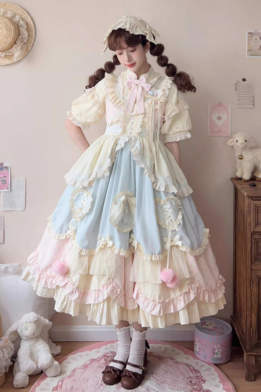 Finely Styled Dress with a Classic Vintage Look