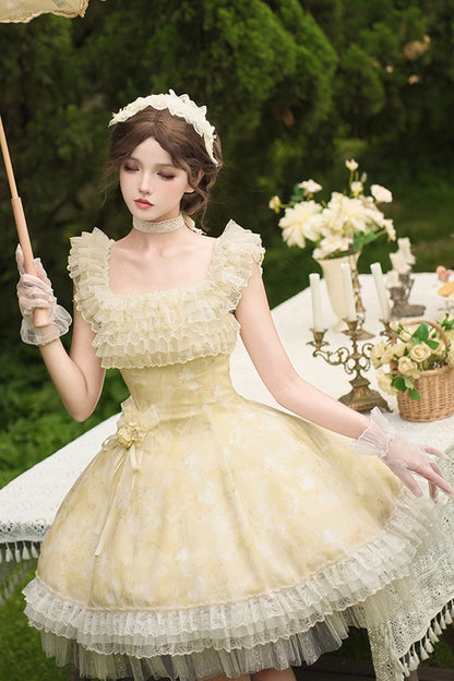 Subtly Elegant Dress with a Refined Vintage Look