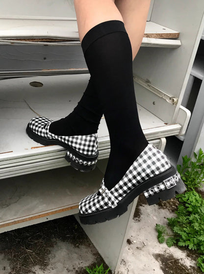 Merry Monochrome Belt Check Heels