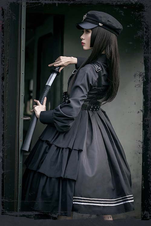 Casually Elegant Dress with a Refined Edge