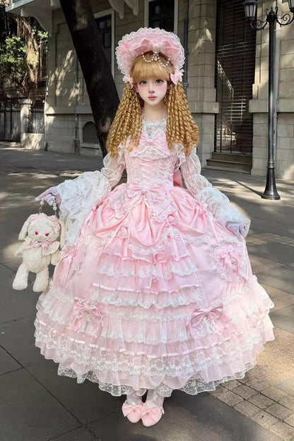 Subtly Elegant Dress with a Refined Vintage Look