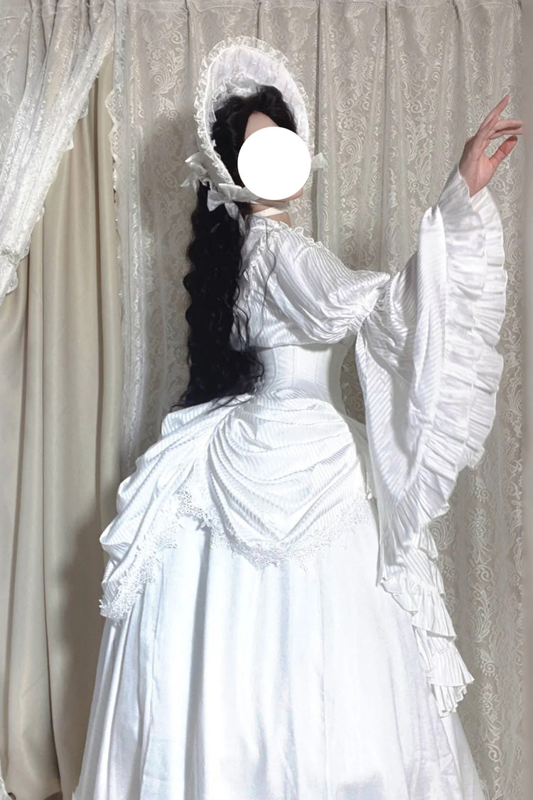 Casually Elegant Garment with a Refined Edge