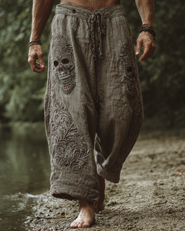 Effortlessly Elegant Pants with a Timeless Design