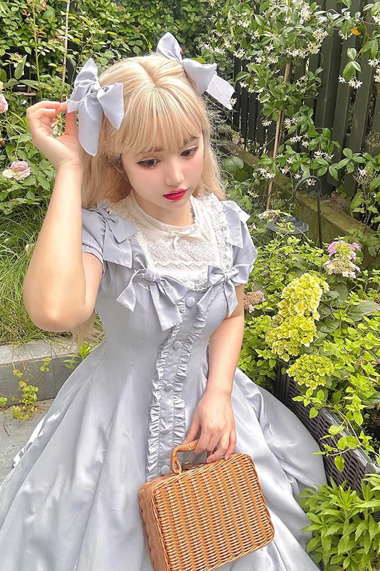 Subtly Elegant Dress with a Refined Vintage Look