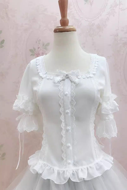 Sophisticated Blouse with a Clean Classic Look