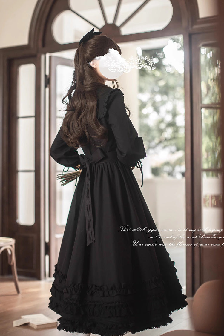 Subtly Elegant Dress with a Refined Vintage Look