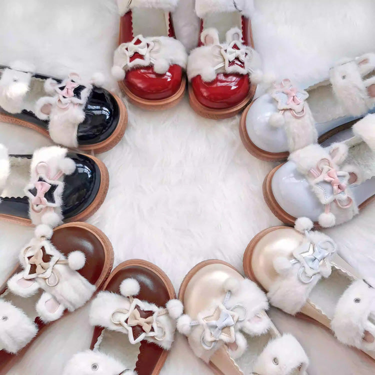 Effortlessly Elegant Shoes with a Timeless Design