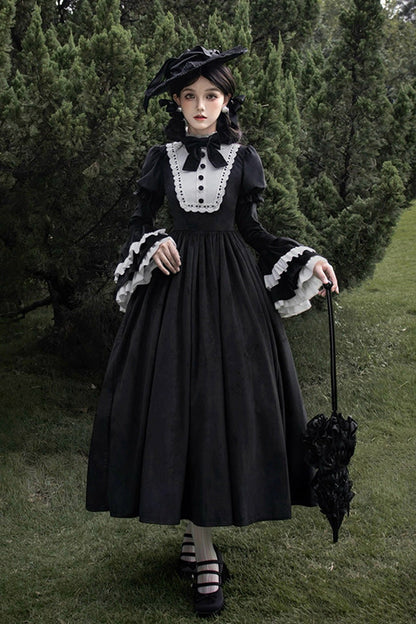 Beautifully Crafted Dress in a Classic Style