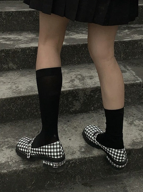 Merry Monochrome Belt Check Heels