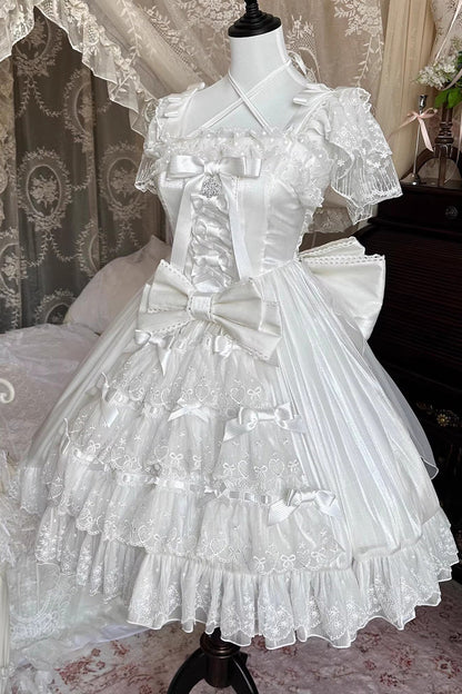Subtly Elegant Dress with a Refined Vintage Look