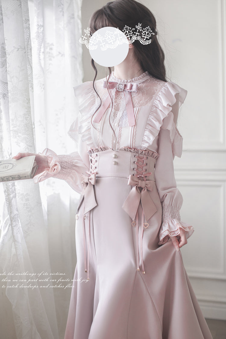Subtly Elegant Dress with a Refined Vintage Look