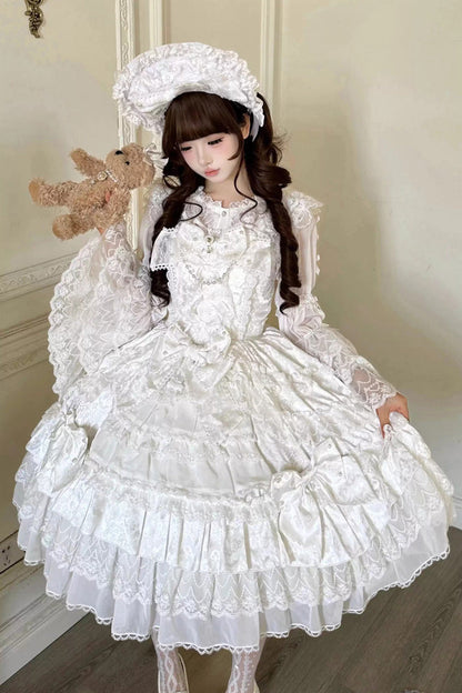 Subtly Elegant Dress with a Refined Vintage Look