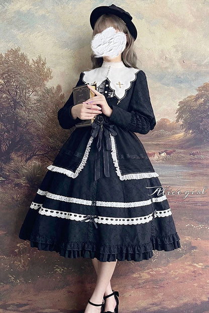 Beautifully Crafted Dress in a Classic Style