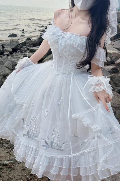 Effortlessly Elegant Dress with a Timeless Design