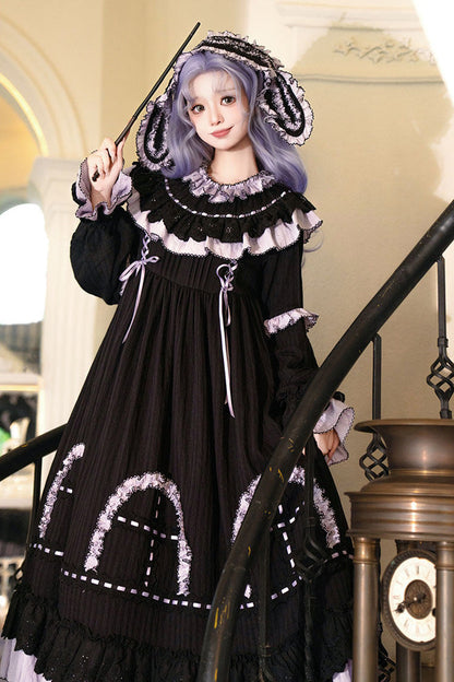 Finely Styled Dress with a Classic Vintage Look