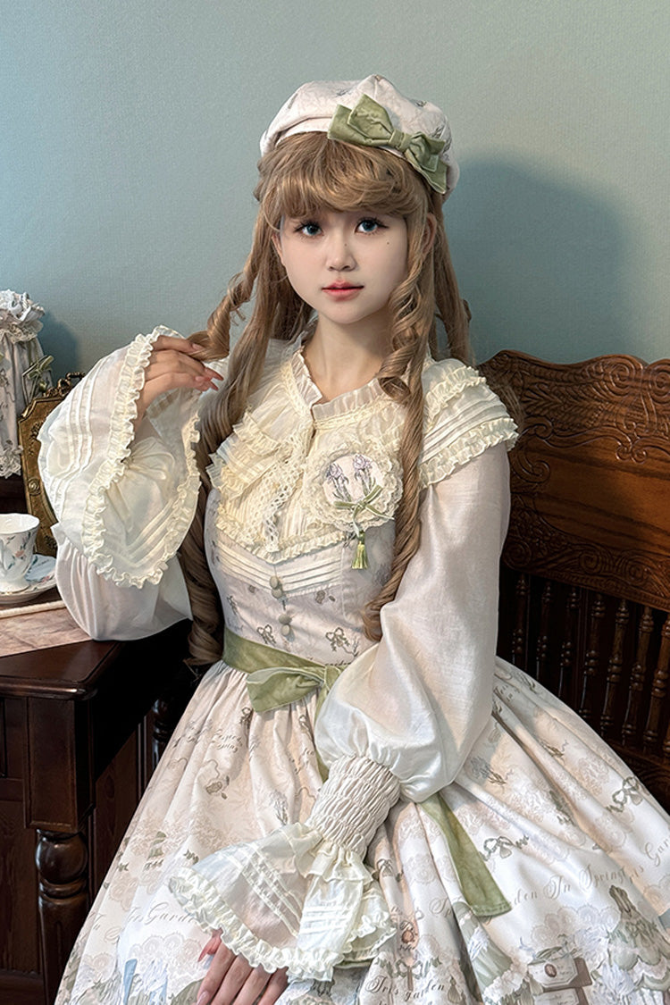 Finely Styled Dress with a Classic Vintage Look