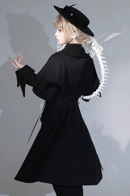 Subtly Elegant Coat with a Refined Vintage Look