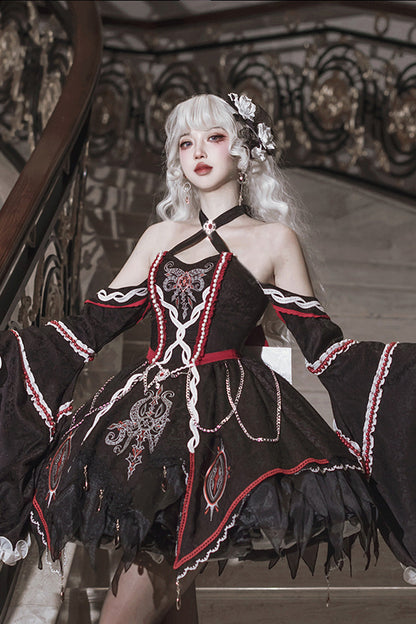 Beautifully Finished Dress in a Timeless Design