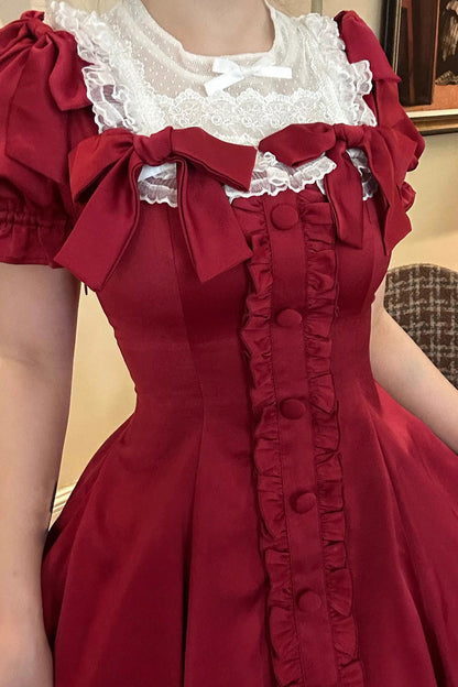 Finely Styled Dress with a Classic Vintage Look