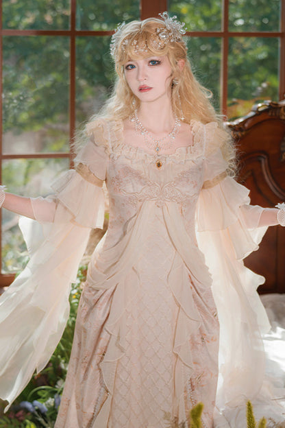 Classic Designed Dress in a Timeless Cut