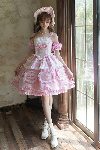 Finely Styled Dress with a Classic Vintage Look