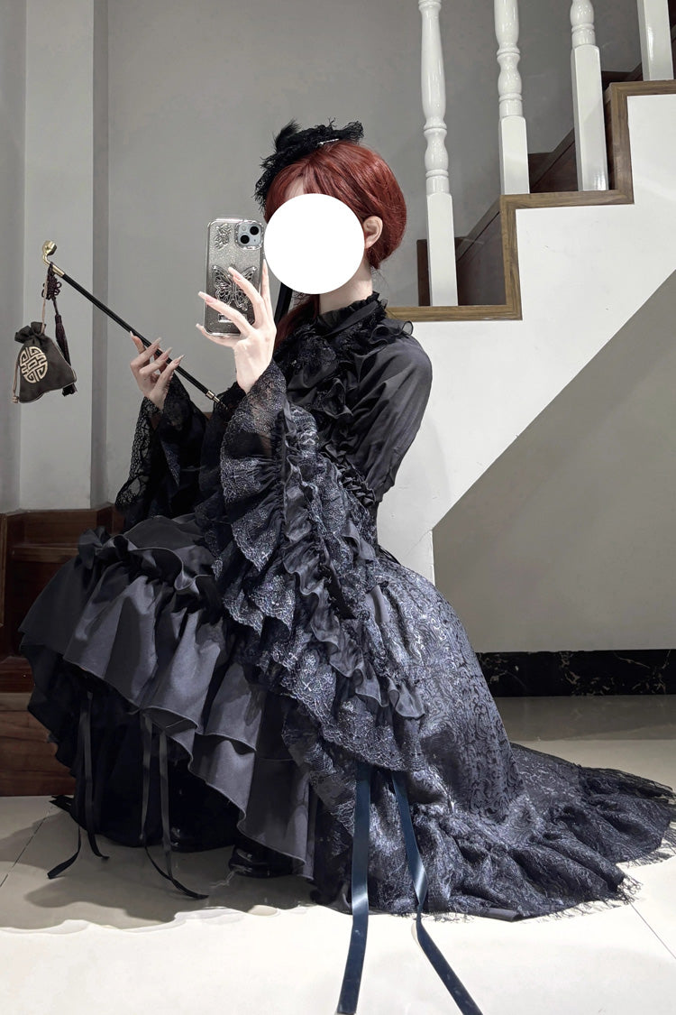 Finely Styled Dress with a Classic Vintage Look