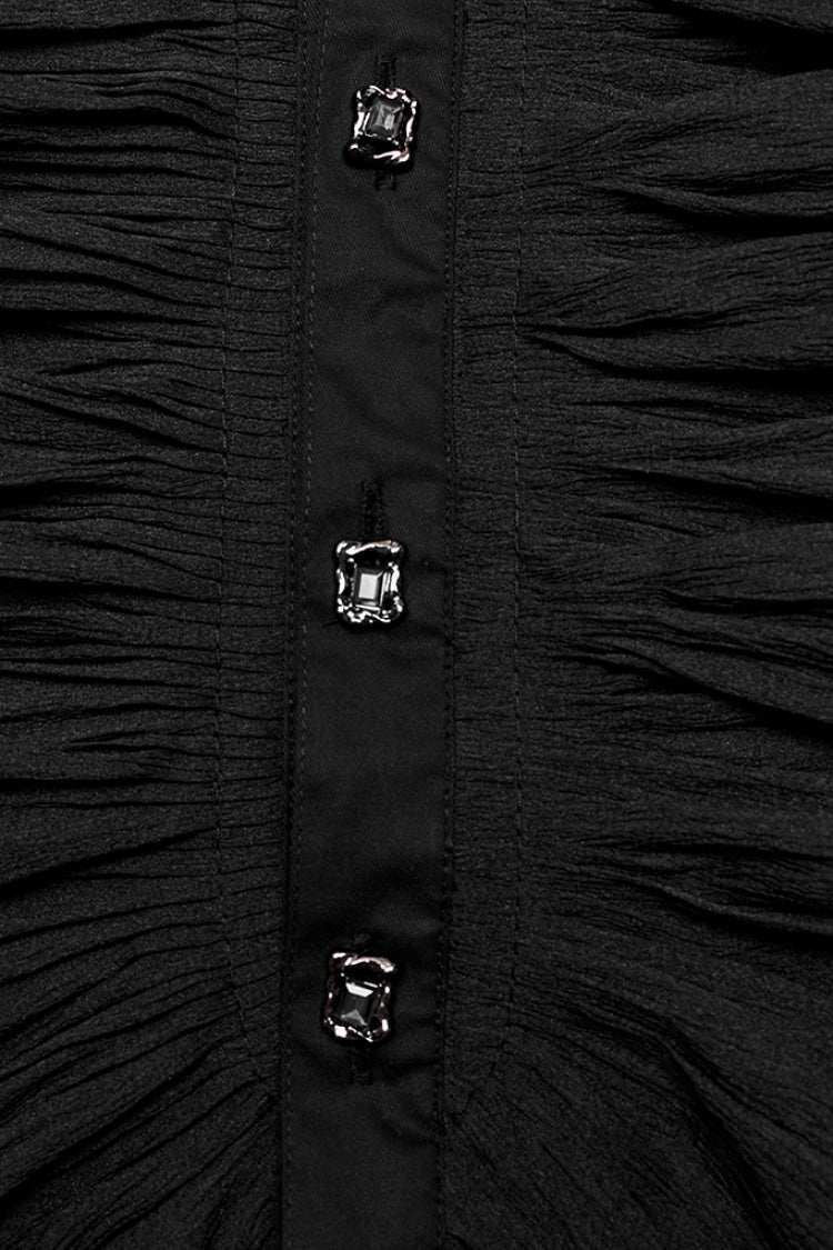Beautifully Crafted Blouse in a Classic Style