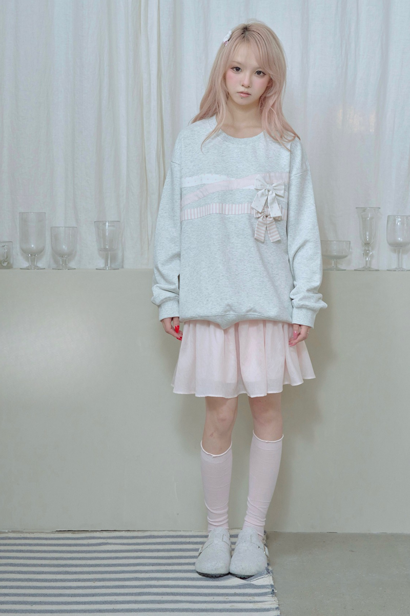 Ribbon Pullover Sweatshirt