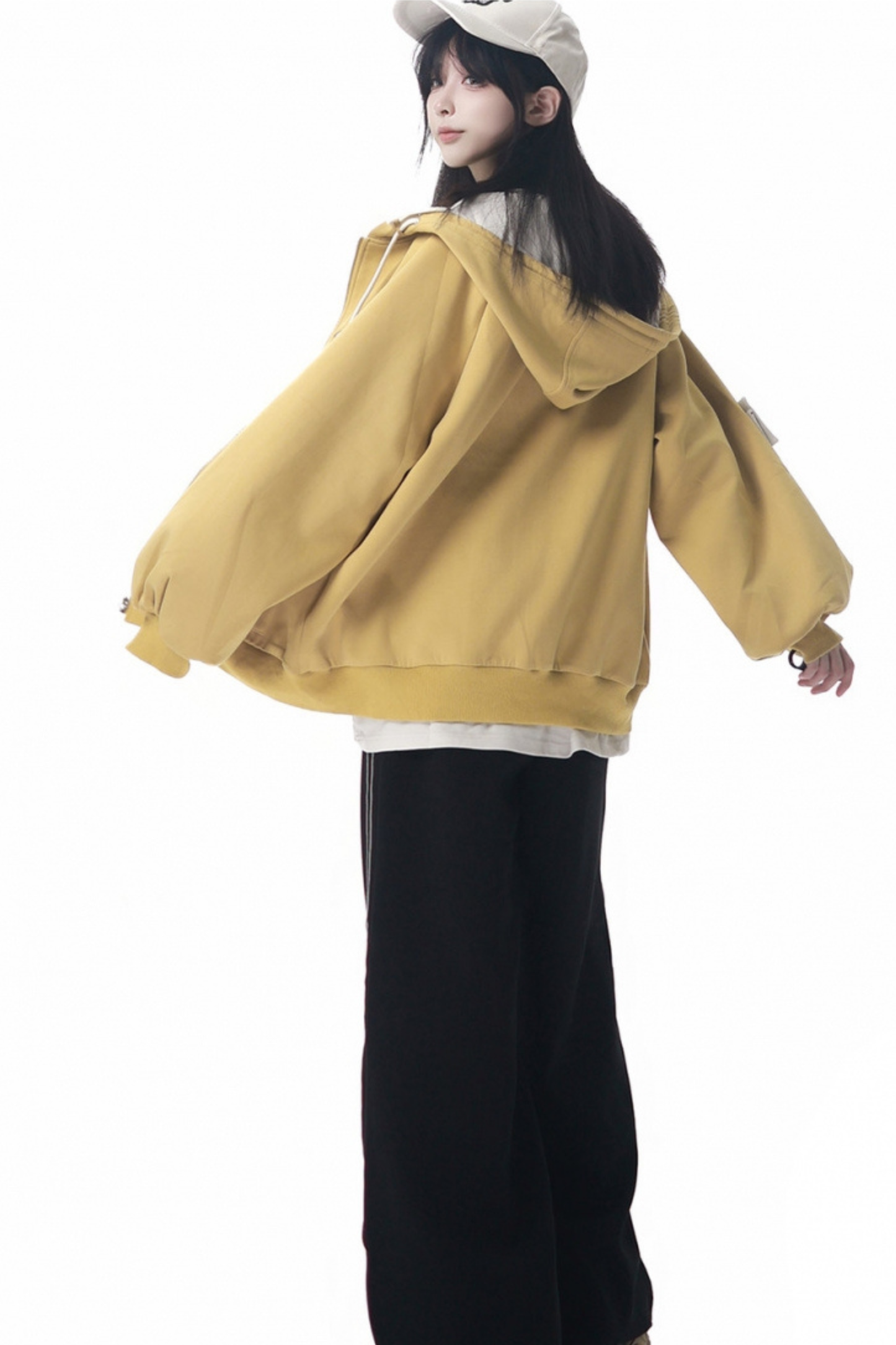 Creamy Jacket + T-shirt + Hooded Sweatshirt + Sweatpants
