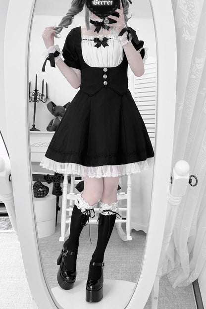 Sophisticated Dress with a Clean Classic Look