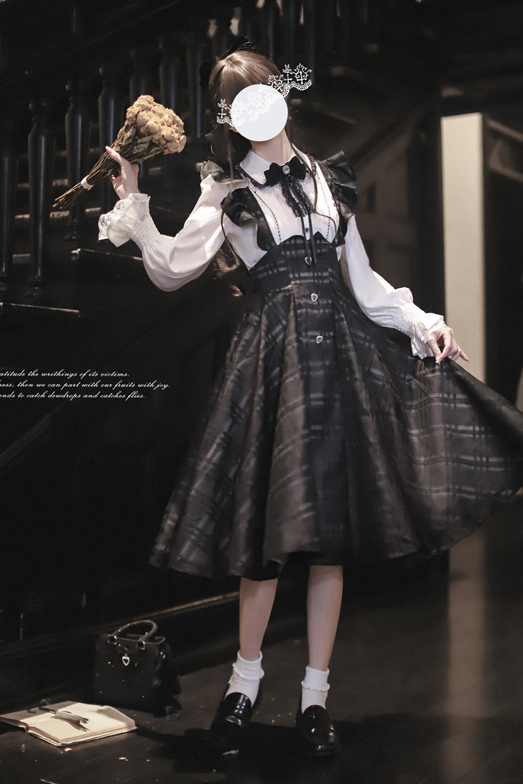 Classic Vintage Dress with a Flattering Fit