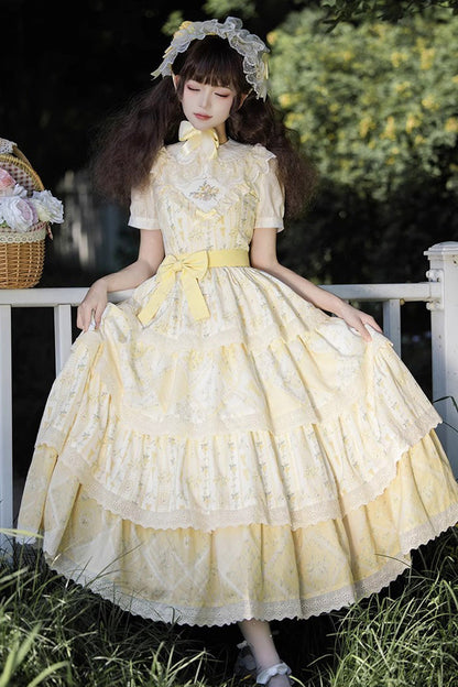 Classic Vintage Dress with a Flattering Fit