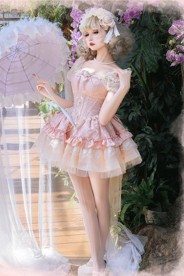 Finely Styled Dress with a Classic Vintage Look