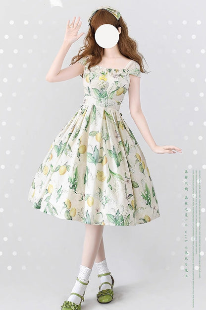 Classic Vintage Dress with a Flattering Fit