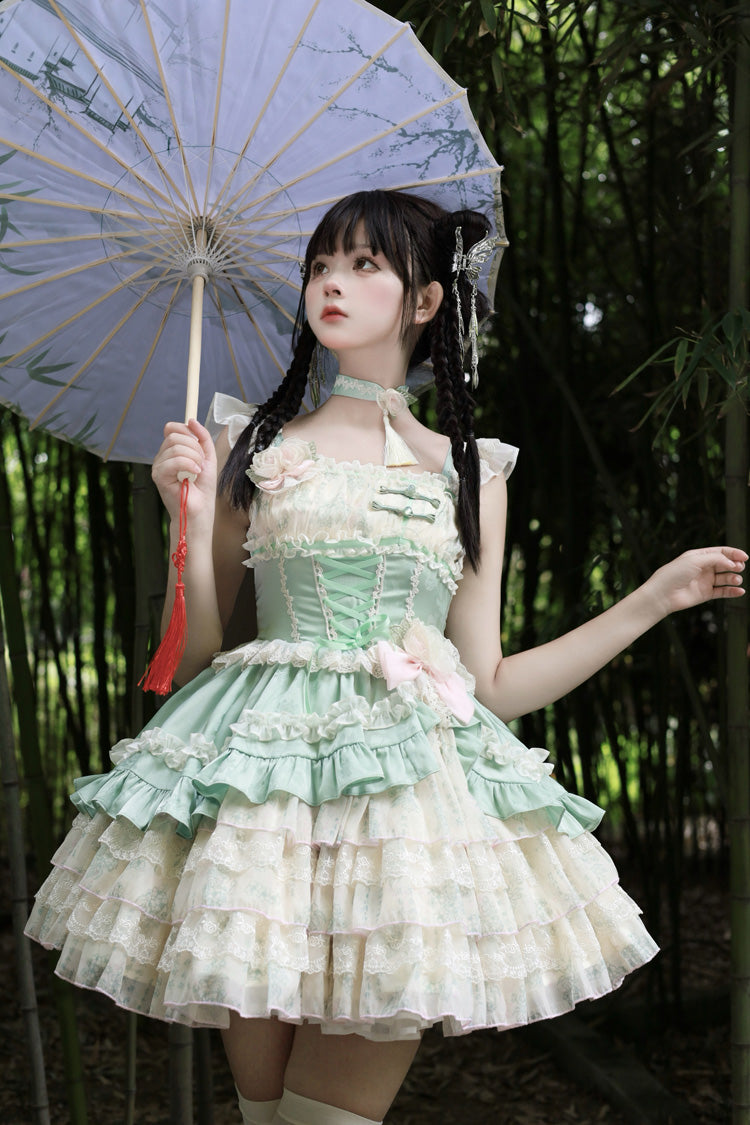 Finely Styled Dress with a Classic Vintage Look