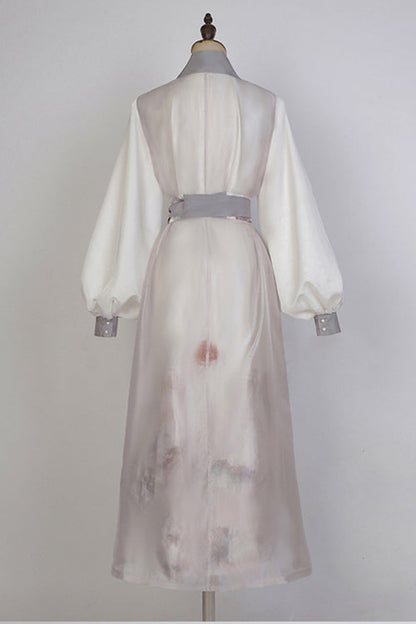 Subtly Elegant Dress with a Refined Vintage Look